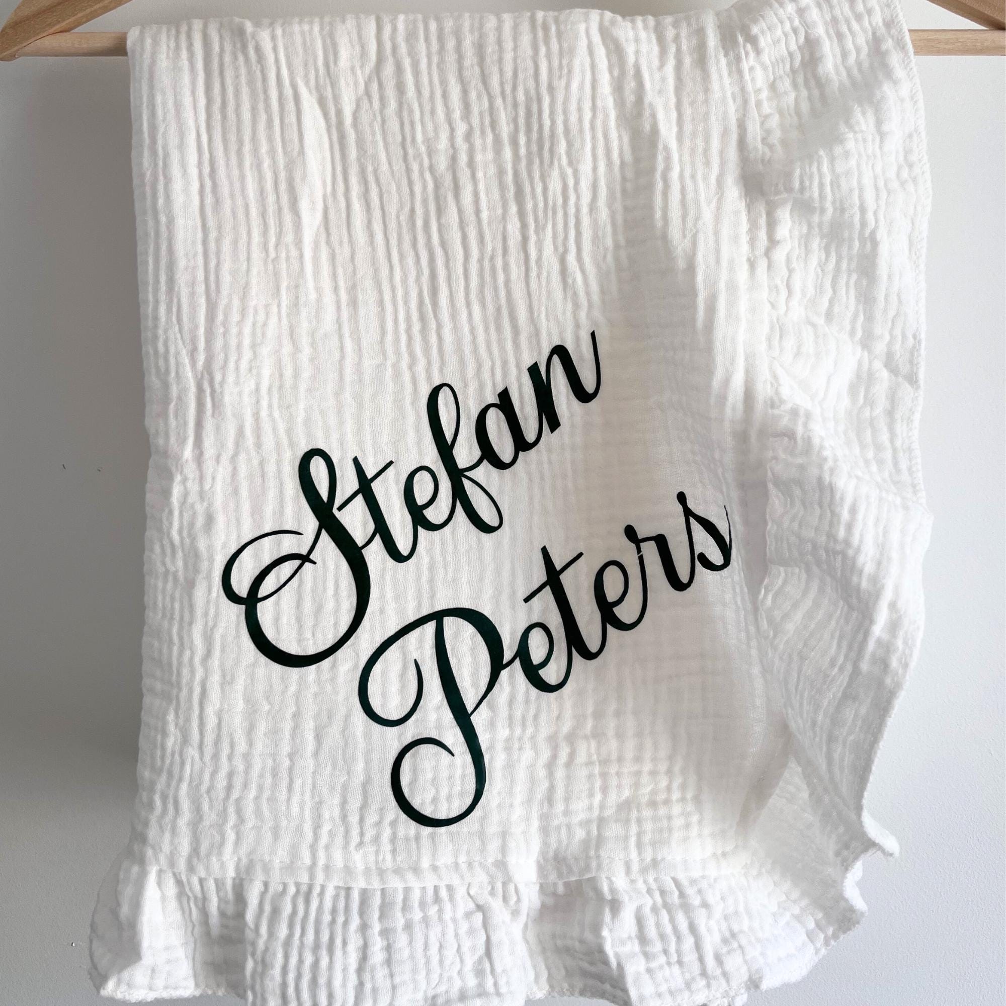 Personalised Muslin Baby Blanket – Custom Name Newborn Gift – Soft Cheesecloth Swaddle – Baby Shower Present – Keepsake Blanket