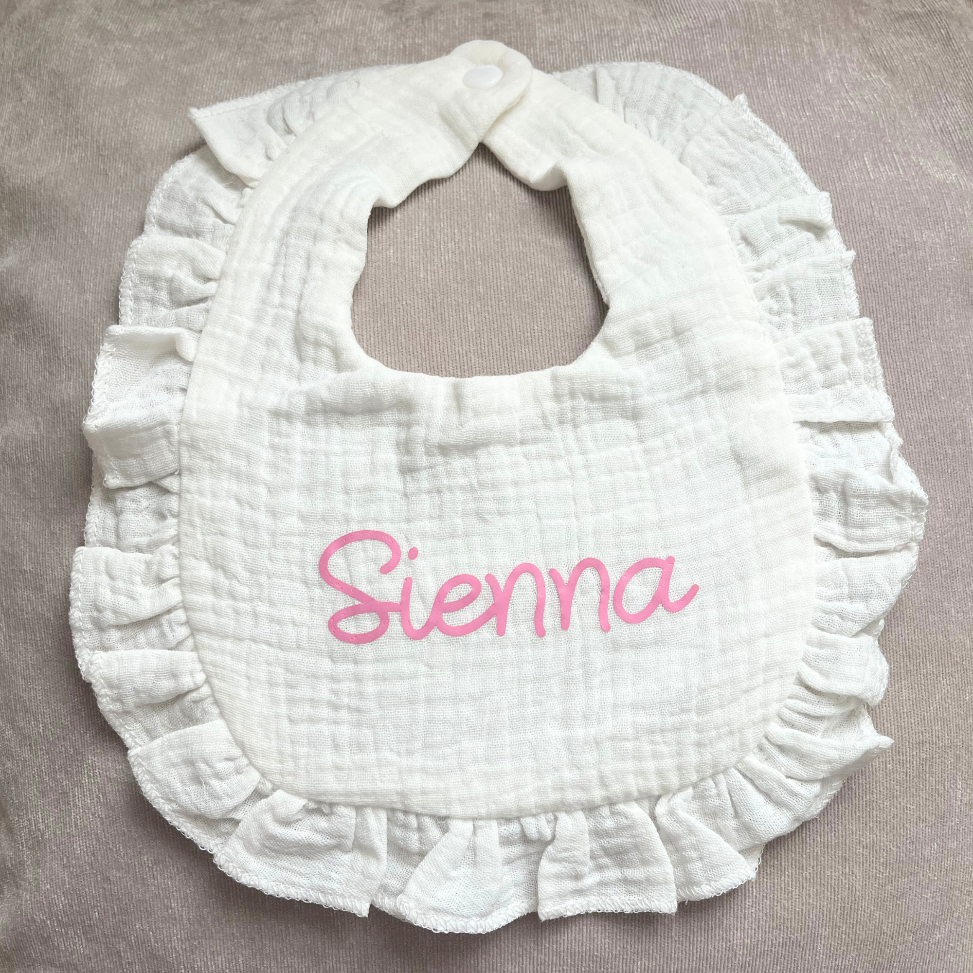 Personalised Baby Bib with Ruffle Trim – Soft Muslin Bib with Custom Name in Pink | Baby Girl Gift | Newborn Shower Present