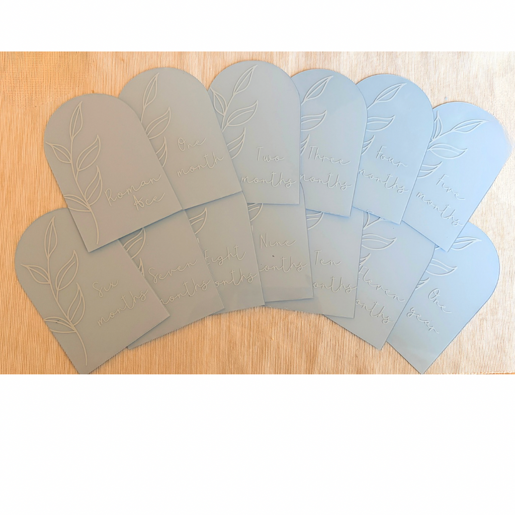 Acrylic Baby Milestone Arches Set – Personalised Monthly Age Cards (13 Pieces)